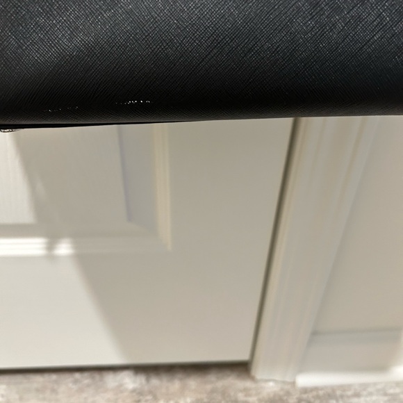 Michael Kors medium leather a tech friendly bag black studs nice condition - Picture 4 of 8